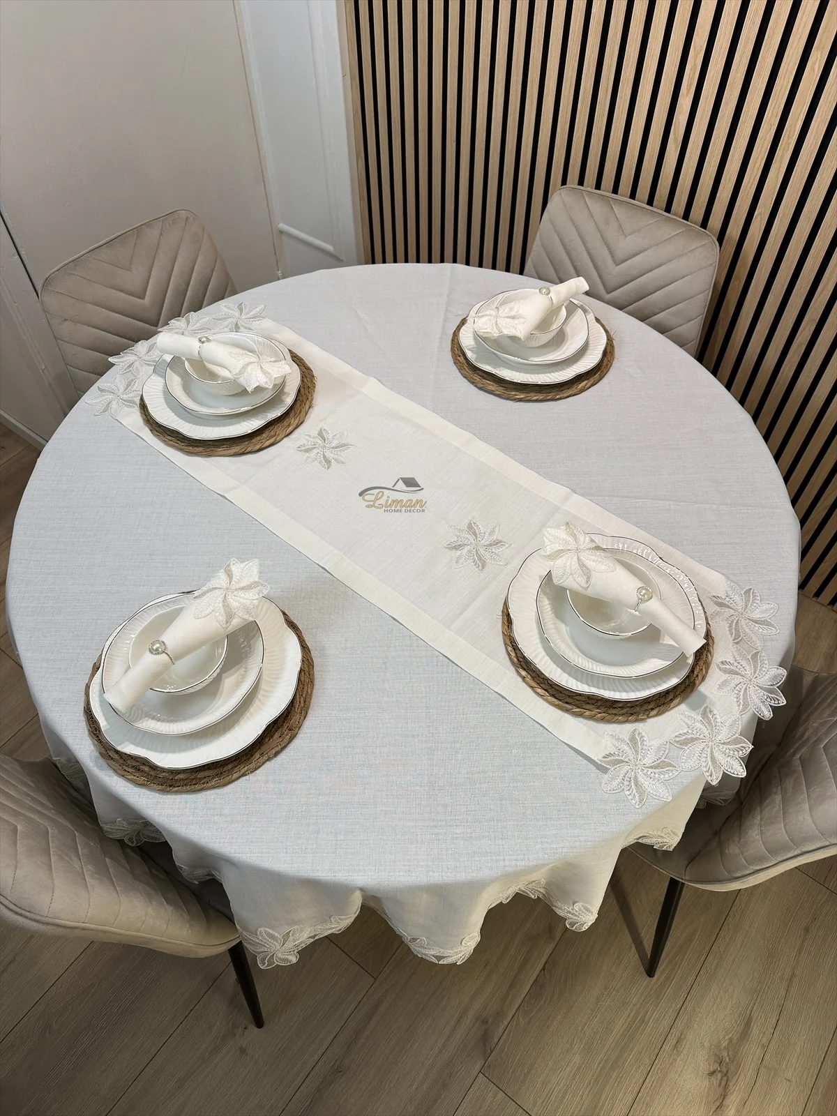 Artemis Tafelkleed Set Met Server Cream 18 Delig - Image 10