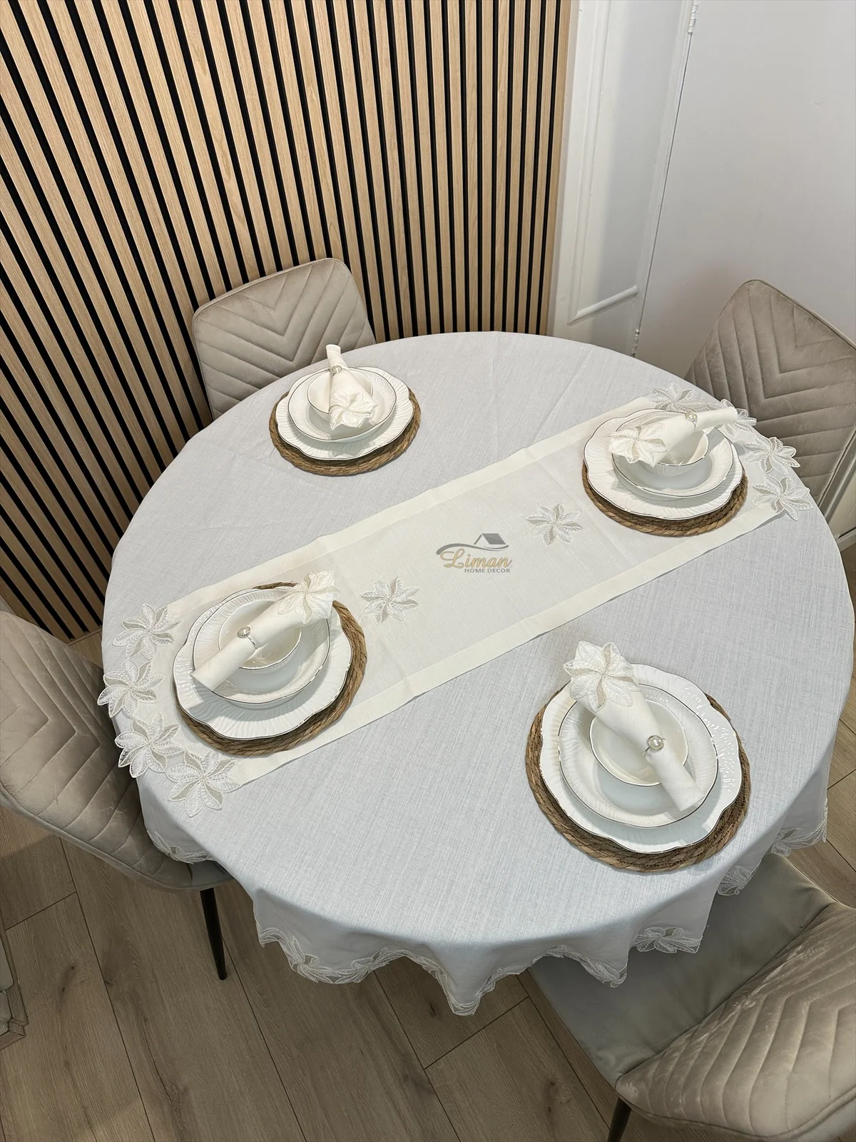 Artemis Tafelkleed Set Met Server Cream 18 Delig - Image 6