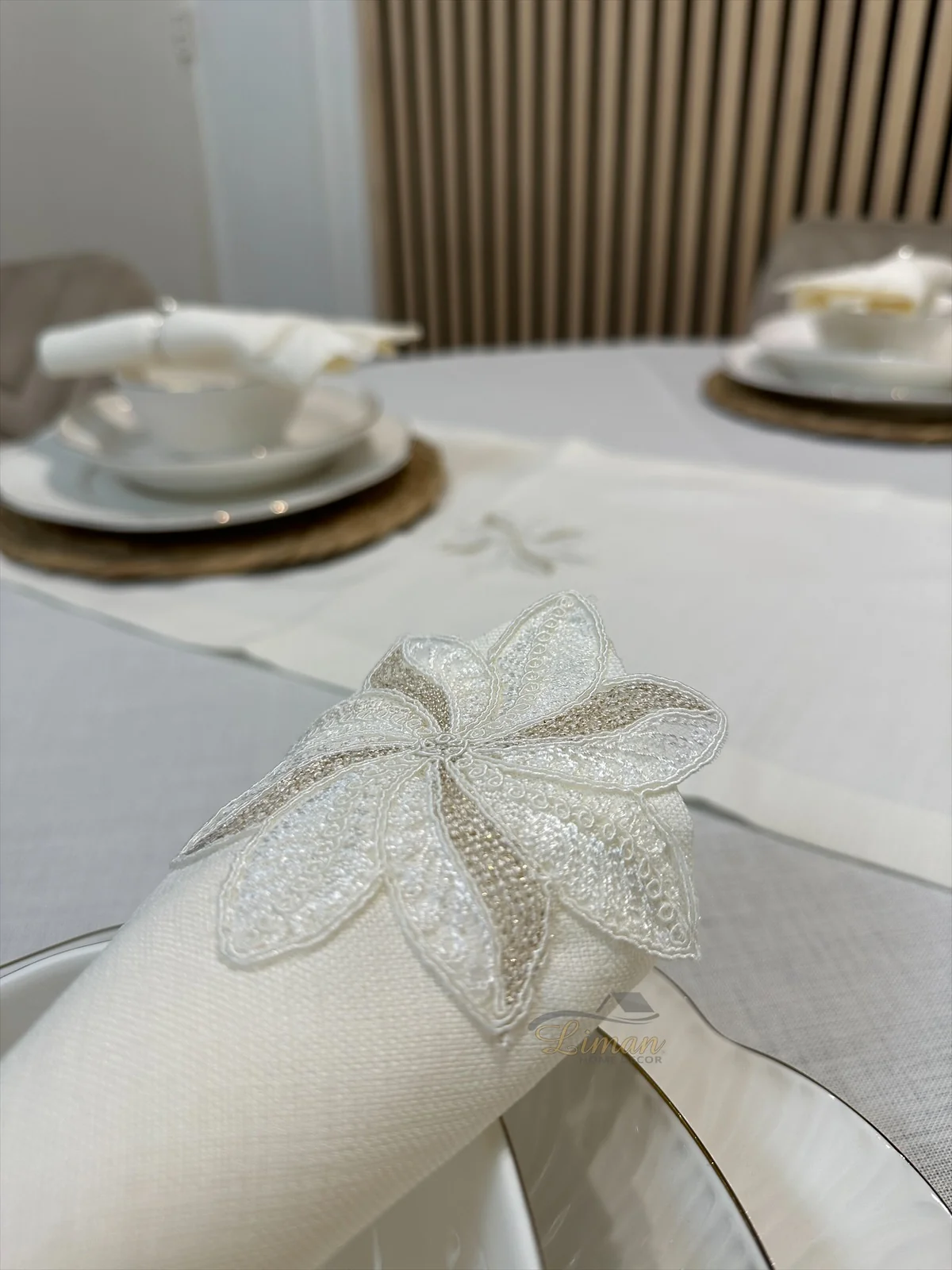 Artemis Tafelkleed Set Met Server Cream 18 Delig - Image 7