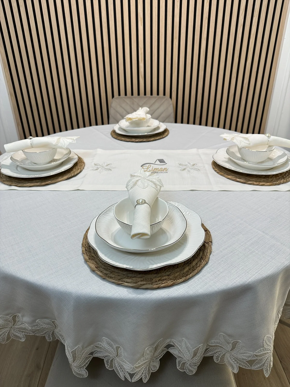 Artemis Tafelkleed Set Met Server Cream 18 Delig - Image 8