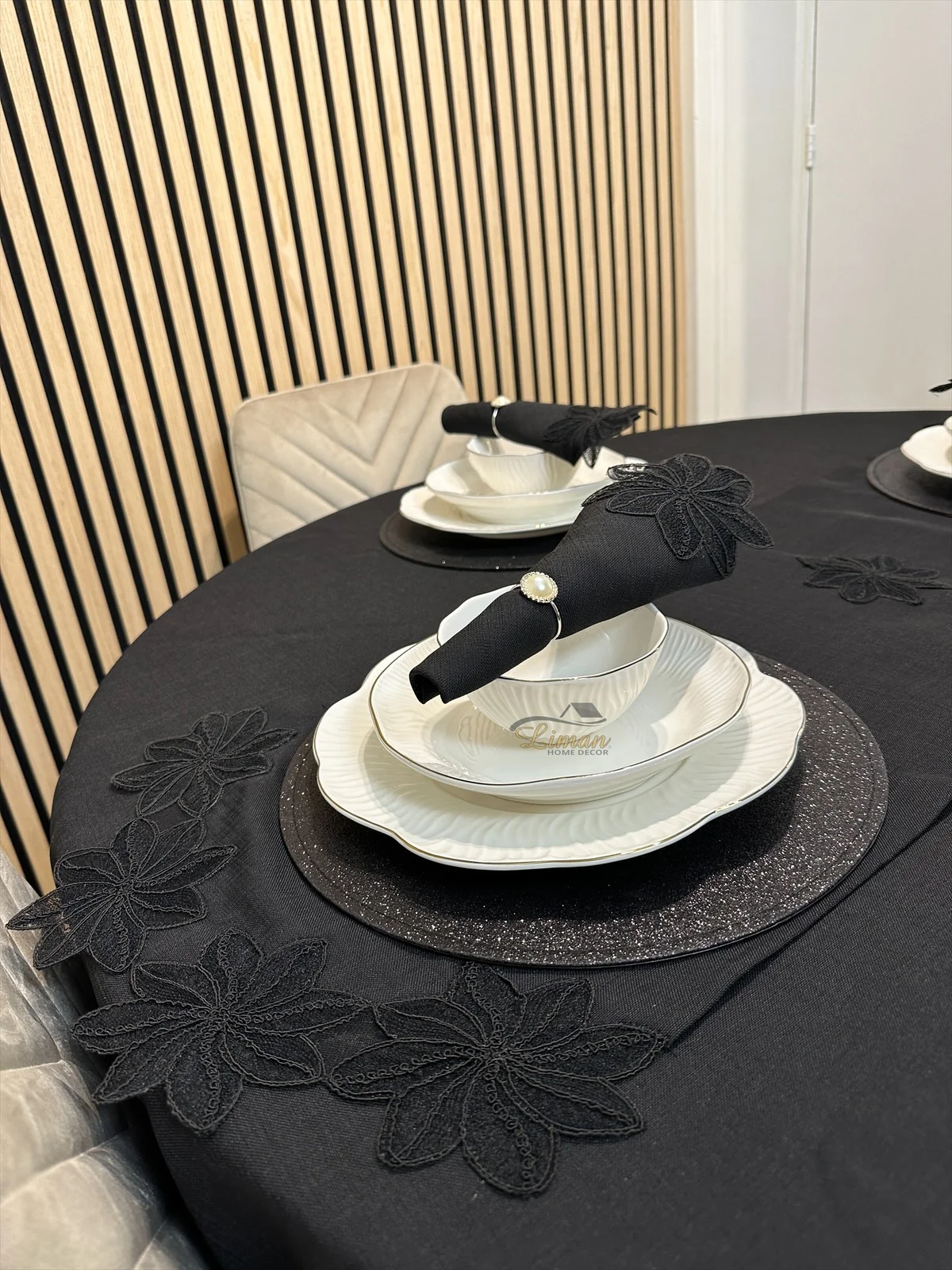 Artemis Tafelkleed Set Met Server Zwart 18 Delig - Image 3