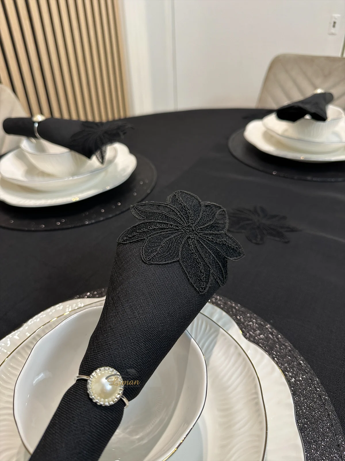 Artemis Tafelkleed Set Met Server Zwart 18 Delig - Image 4