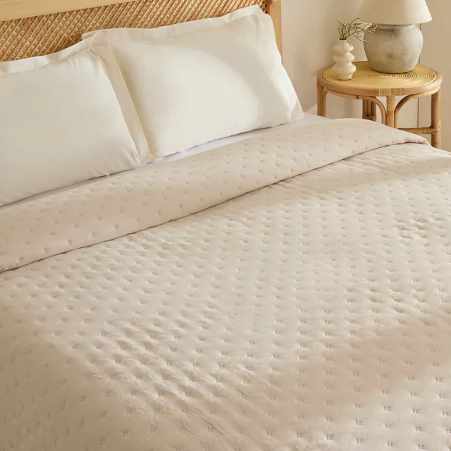 Breezy Bedsprei Beige 230x240 cm - Image 3