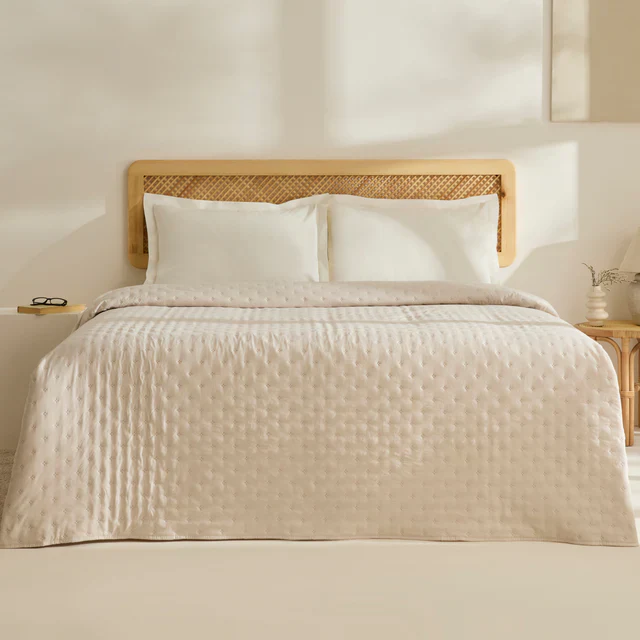 Breezy Bedsprei Beige 230x240 cm - Image 4
