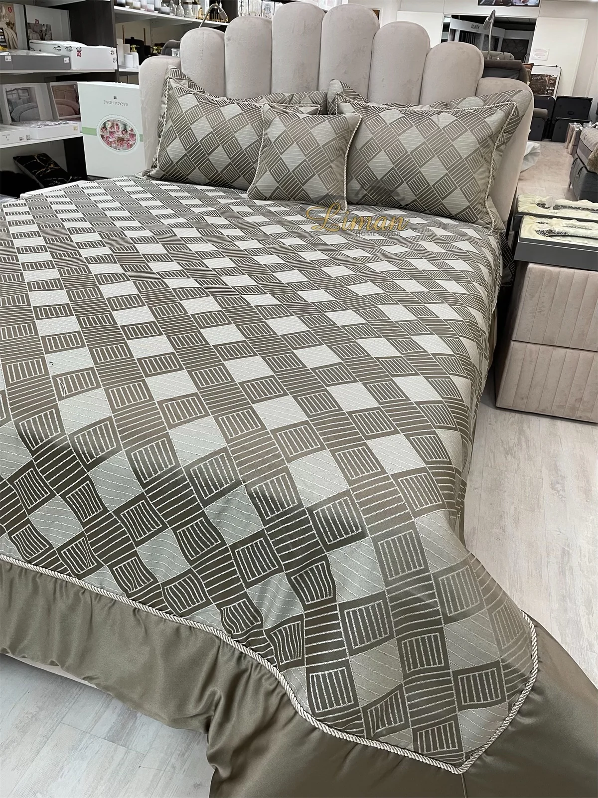 Ipekce Class Bedspreiset 4 Delig Beige - Image 2