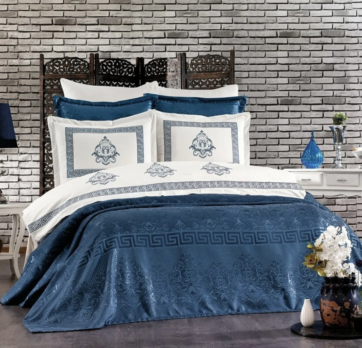 Ipekce Crystal Bedspreiset 9 delig Blauw