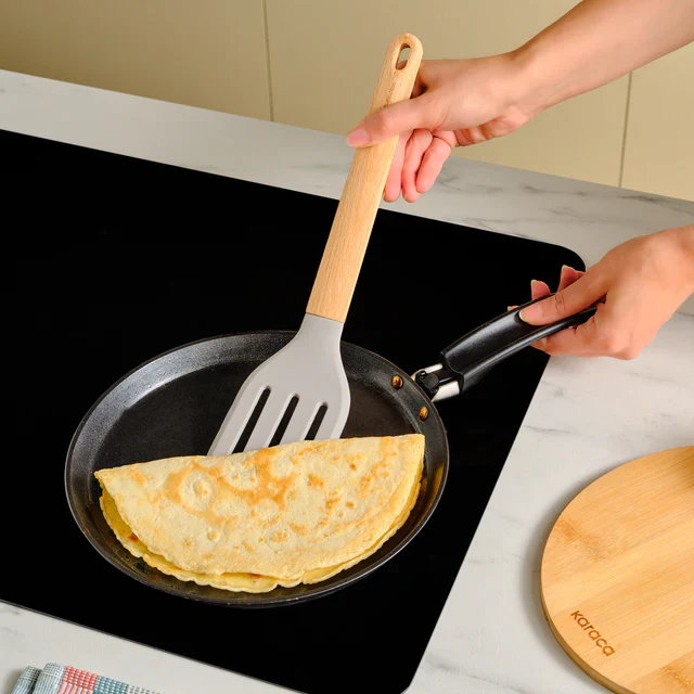 Karaca x Refika Gadgets siliconen spatel met houten handvat en ribbel - Image 3