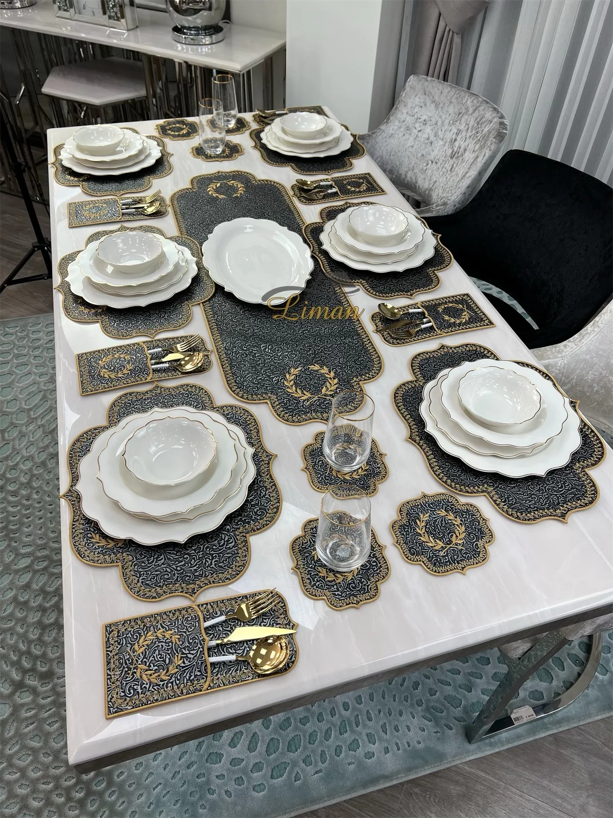 Placematset 19 Delig | 6 Persoons Damask