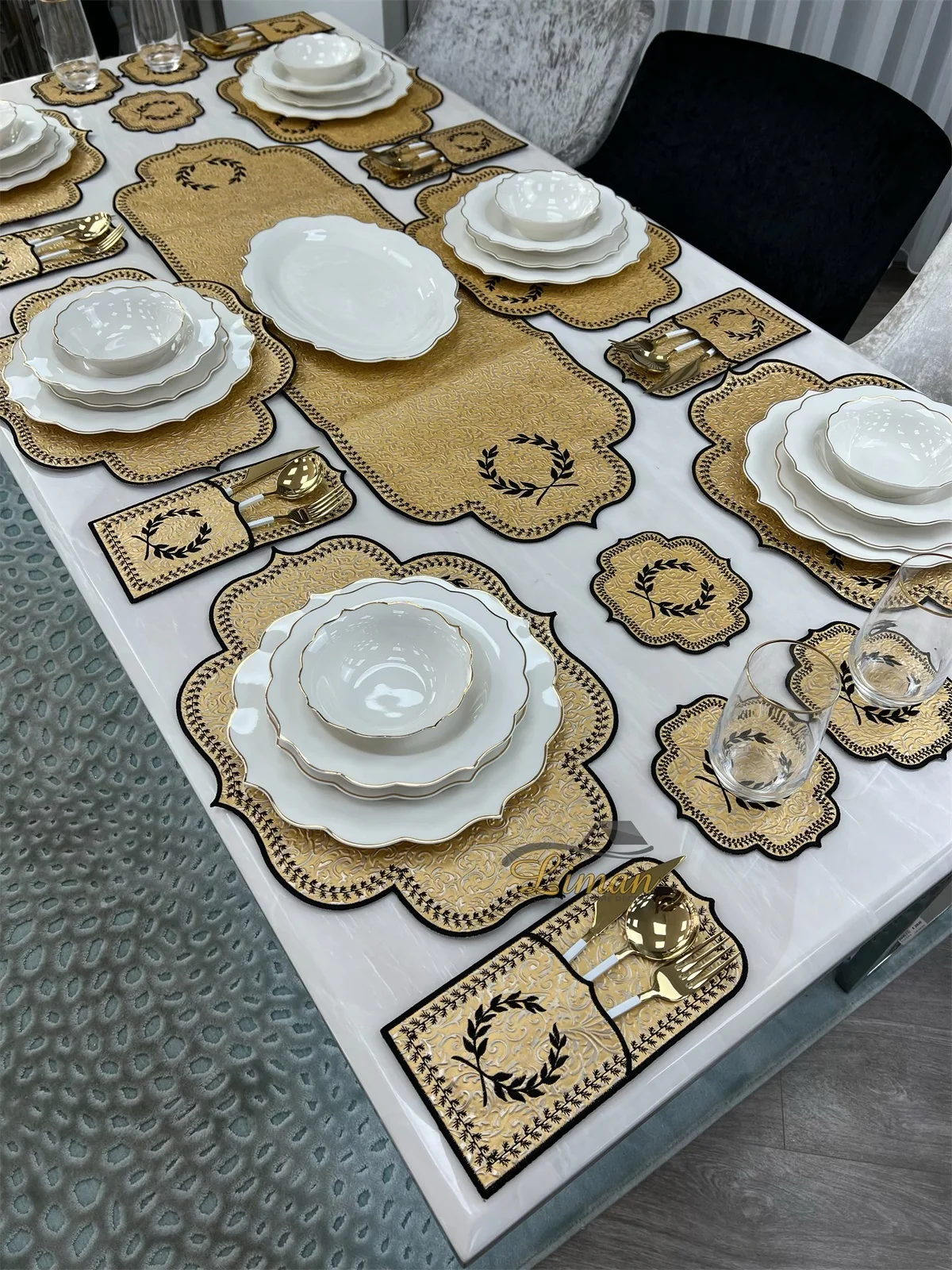 Placematset 19 Delig | 6 Persoons Gold Damask - Image 2