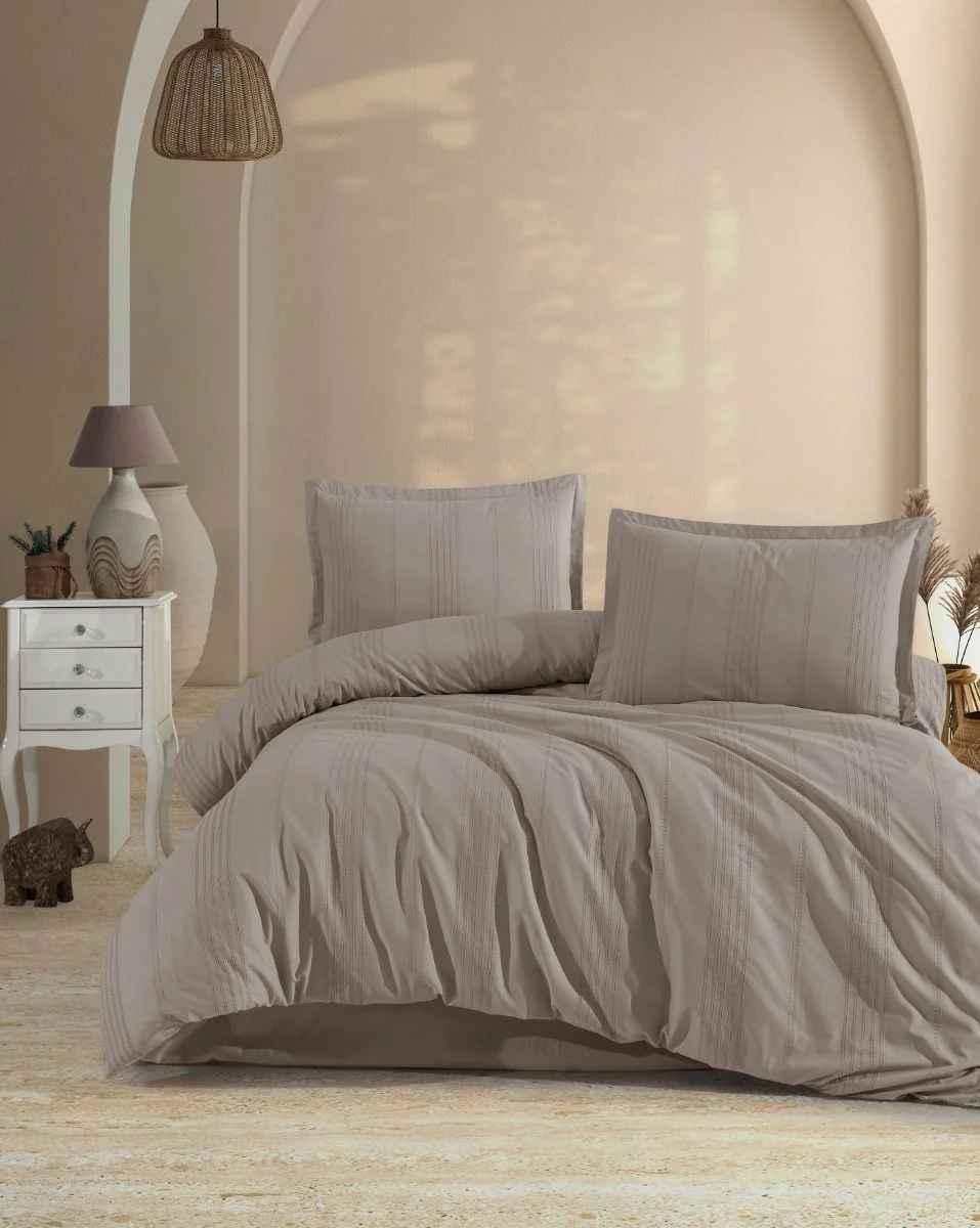 TAYLA DEKBEDOVERTREKSET | TAUPE 200X220 CM 4-DELIG